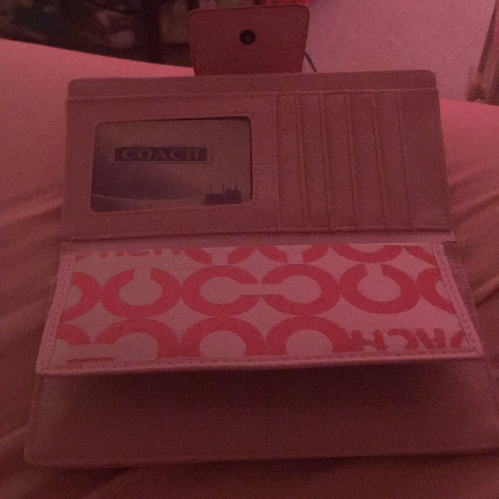 Baby Pink Coach Wallet💖 with checkbook holder - Picture 2 of 8
